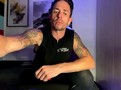 Snapshot of Gman143187 chatting on 10/02/25, 02:07 Gman143187 online show from 10/02/25, 02:07