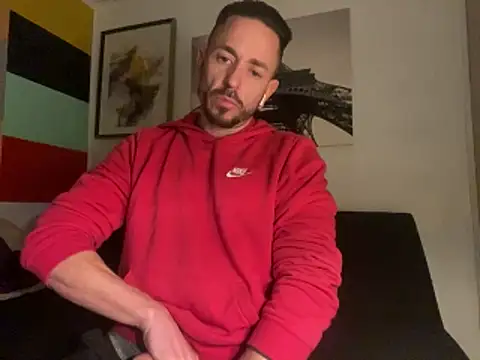 Snapshot of Gman143187 chatting on 12/17/25, 05:30 Gman143187 online show from 12/17/25, 05:30