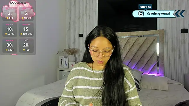 Valery wang online show from 12/20/25, 12:12