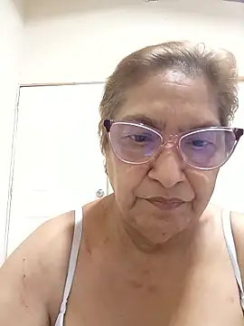 Snapshot of florecita69 chatting on 01/16/26, 02:43 florecita69 online show from 01/16/26, 02:43