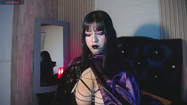 kittyhouse hs online show from 12/20/24, 10:32