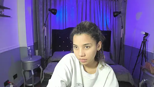 Mayaa ross online show from 09/14/25, 02:22