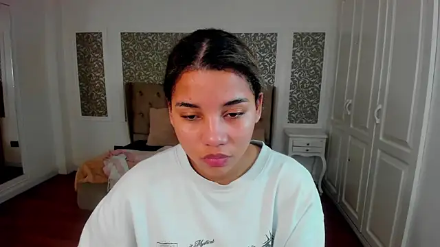 Mayaa ross online show from 09/25/25, 02:04