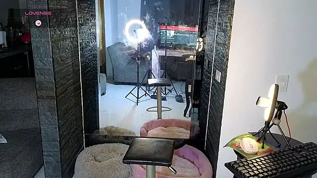 zackary 0 online show from 10/17/25, 01:09