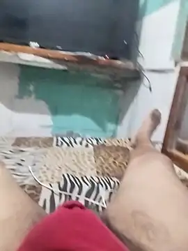 Snapshot of estuker22 chatting on 10/16/25, 04:57 estuker22 online show from 10/16/25, 04:57