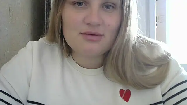 Snapshot of Honeydew-Waves chatting on 10/27/25, 10:19 Honeydew-Waves online show from 10/27/25, 10:19