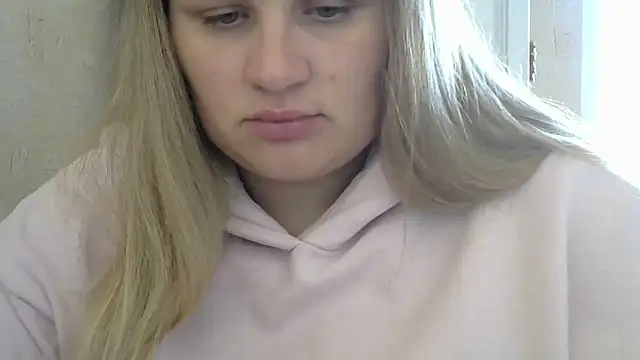 Snapshot of Honeydew-Waves chatting on 10/30/25, 08:05 Honeydew-Waves online show from 10/30/25, 08:05