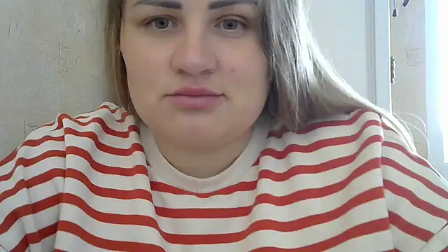 Snapshot of Honeydew-Waves chatting on 10/31/25, 07:09 Honeydew-Waves online show from 10/31/25, 07:09