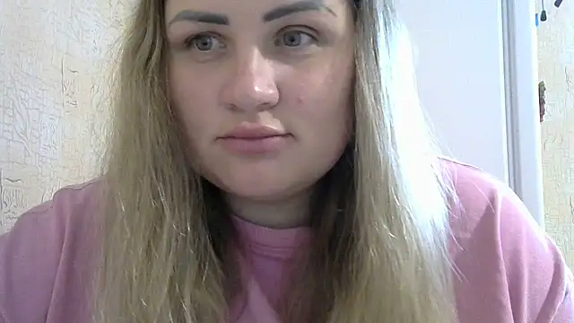 Snapshot of Honeydew-Waves chatting on 11/06/25, 07:42 Honeydew-Waves online show from 11/06/25, 07:42