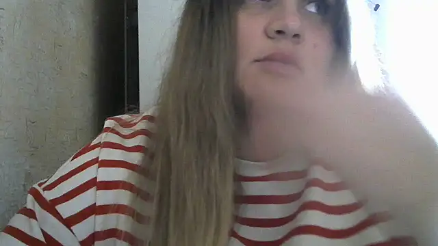 Snapshot of Honeydew-Waves chatting on 11/11/25, 08:25 Honeydew-Waves online show from 11/11/25, 08:25