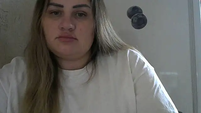 Snapshot of Honeydew-Waves chatting on 11/20/25, 06:46 Honeydew-Waves online show from 11/20/25, 06:46