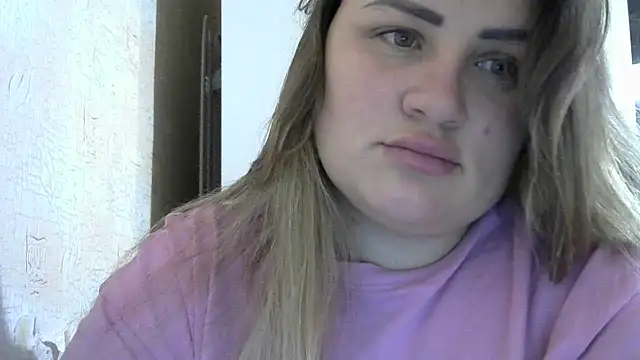 Snapshot of Honeydew-Waves chatting on 11/24/25, 04:23 Honeydew-Waves online show from 11/24/25, 04:23