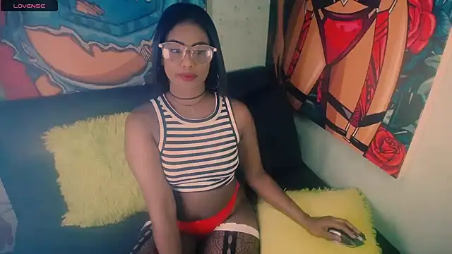 Littleindianmilf online show from 11/18/25, 09:25