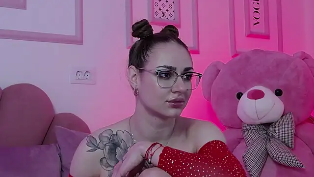 Abby  White online show from 03/18/25, 05:10