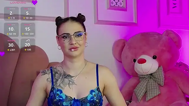 Abby  White online show from 11/16/25, 05:18