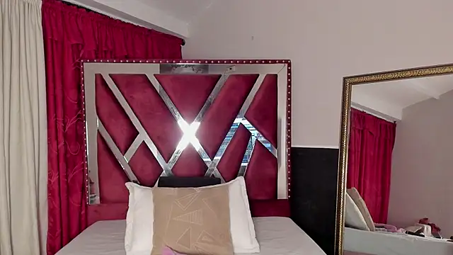 MicaelaHot  online show from 11/02/25, 03:20