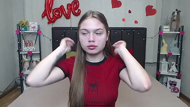 LaraPika online show from 03/20/25, 12:00