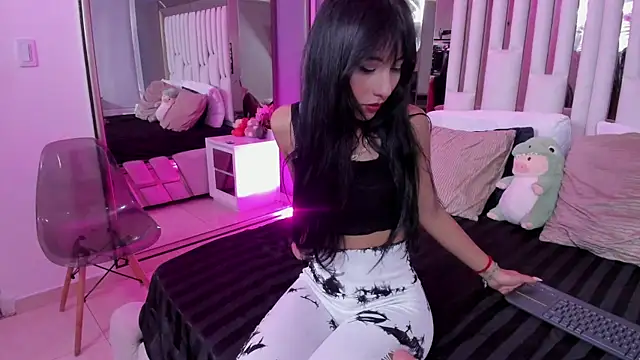 Kitty Eliffe online show from 03/12/25, 07:38