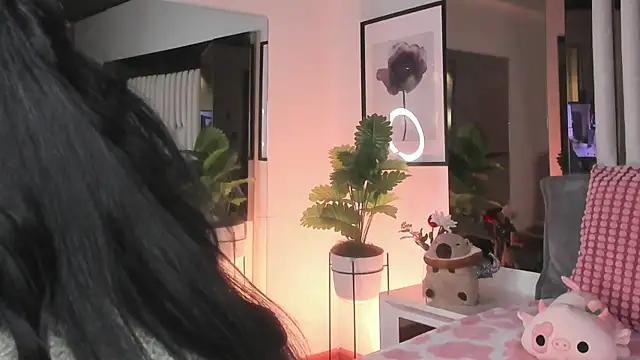 Kitty Eliffe online show from 02/05/26, 09:41