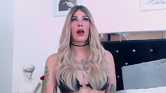 Snapshot of ZikaruRichie chatting on 01/25/25, 11:23 ZikaruRichie online show from 01/25/25, 11:23