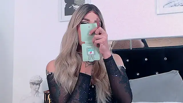 Snapshot of ZikaruRichie chatting on 03/10/25, 01:56 ZikaruRichie online show from 03/10/25, 01:56