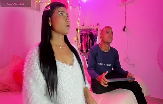 Snapshot of catalina_and_roger chatting on 02/19/25, 08:20 catalina and roger online show from 02/19/25, 08:20