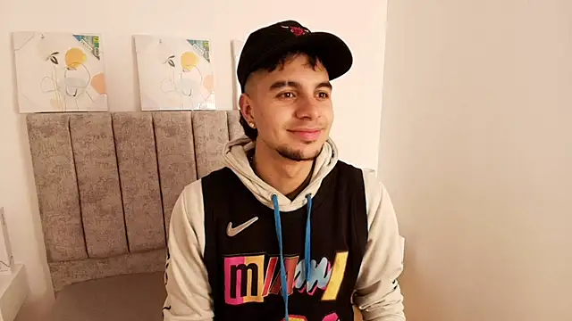 Amadeo Wild online show from 01/30/25, 03:40