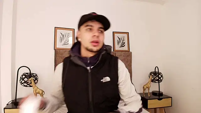 Amadeo Wild online show from 01/31/25, 03:22