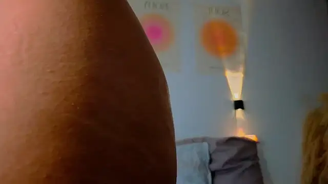 AlessaPears online show from 02/02/25, 11:30