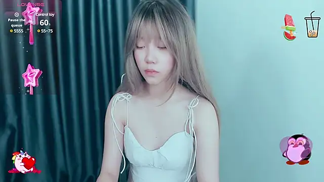 Snapshot of -Poison-Ivy- chatting on 12/05/24, 08:22 -Poison-Ivy- online show from 12/05/24, 08:22