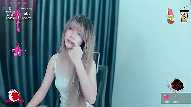 Snapshot of -Poison-Ivy- chatting on 12/17/24, 02:12 -Poison-Ivy- online show from 12/17/24, 02:12