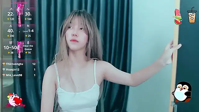 Snapshot of -Poison-Ivy- chatting on 12/21/24, 12:20 -Poison-Ivy- online show from 12/21/24, 12:20