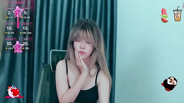 Snapshot of -Poison-Ivy- chatting on 12/25/24, 09:56 -Poison-Ivy- online show from 12/25/24, 09:56