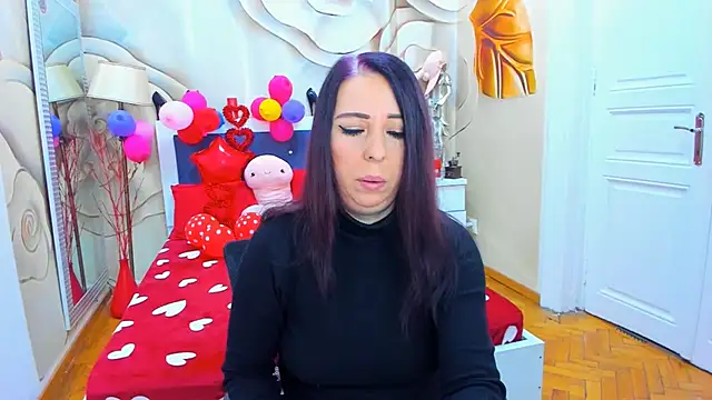 LauraSin online show from 02/17/25, 04:20