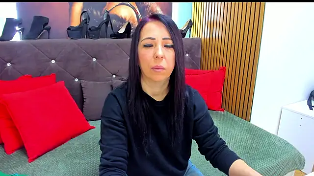 LauraSin online show from 03/23/26, 04:27