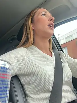 lola tentatiion online show from 03/11/25, 01:12