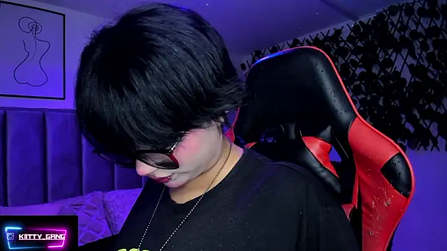 Snapshot of Kitty_Gang chatting on 02/03/26, 02:10 Kitty Gang online show from 02/03/26, 02:10