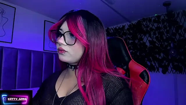 Snapshot of Kitty_Gang chatting on 02/07/26, 02:48 Kitty Gang online show from 02/07/26, 02:48