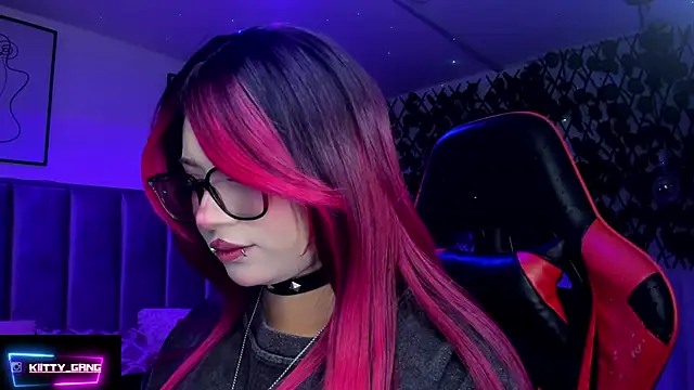 Snapshot of Kitty_Gang chatting on 02/12/26, 01:33 Kitty Gang online show from 02/12/26, 01:33