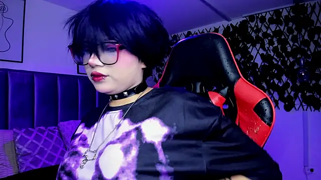 Snapshot of Kitty_Gang chatting on 03/04/26, 01:33 Kitty Gang online show from 03/04/26, 01:33