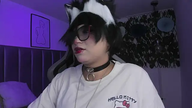 Kitty Gang online show from 04/11/26, 01:43