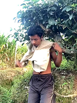 Snapshot of ShroveRising chatting on 10/27/25, 10:41 ShroveRising online show from 10/27/25, 10:41