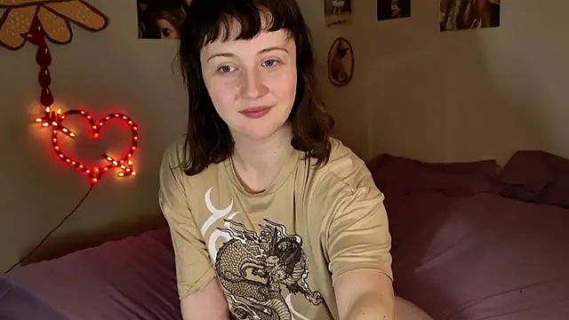 cherrysaturn online show from 02/13/26, 12:45