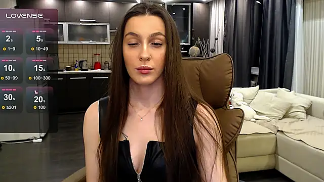 Doll Jasmine  online show from 06/06/26, 10:14