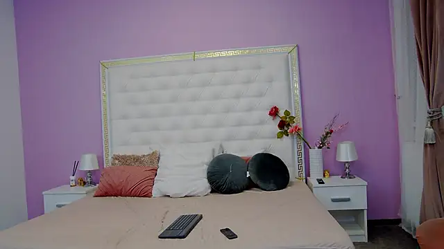 Snapshot of Lenna_Paul chatting on 02/18/25, 05:09 Lenna Paul online show from 02/18/25, 05:09