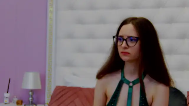 Snapshot of Lenna_Paul chatting on 03/17/25, 02:23 Lenna Paul online show from 03/17/25, 02:23