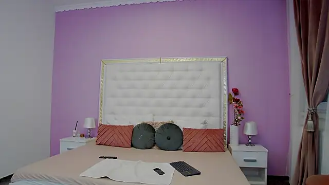 Snapshot of Lenna_Paul chatting on 03/20/25, 04:51 Lenna Paul online show from 03/20/25, 04:51