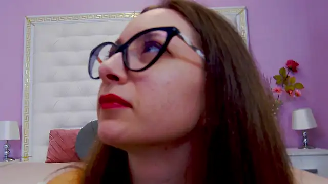 Snapshot of Lenna_Paul chatting on 09/10/25, 04:12 Lenna Paul online show from 09/10/25, 04:12