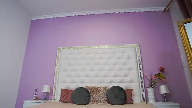 Snapshot of Lenna_Paul chatting on 10/16/25, 03:51 Lenna Paul online show from 10/16/25, 03:51