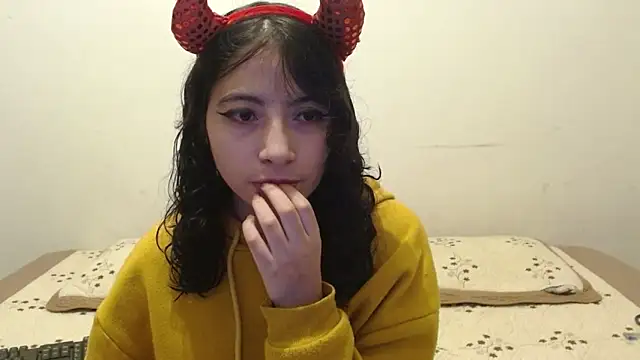 Snapshot of Asuna_and_Kiirito chatting on 03/14/25, 03:15 Asuna and Kiirito online show from 03/14/25, 03:15